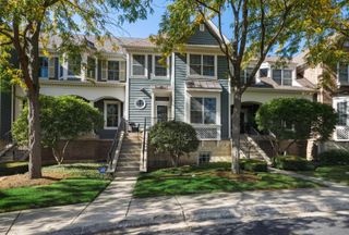 1935 Lynn Circle, Libertyville, IL 60048