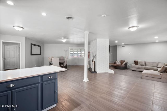 8409 W H Burges Drive, El Paso, TX 79925