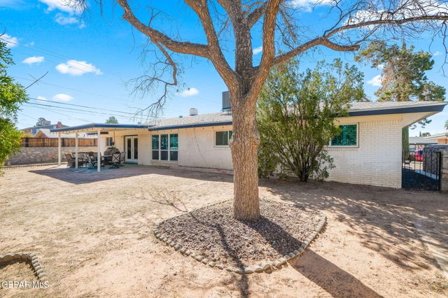 8409 W H Burges Drive, El Paso, TX 79925