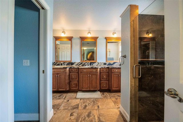 205 THOMAS COURT, Winter Haven, FL 33880