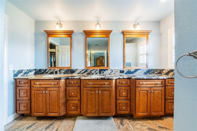 205 THOMAS COURT, Winter Haven, FL 33880