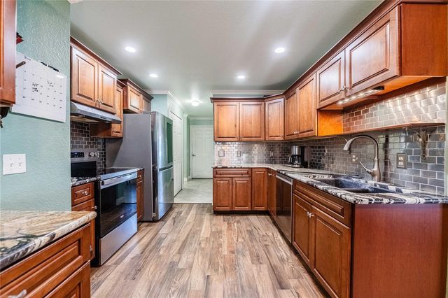 205 THOMAS COURT, Winter Haven, FL 33880