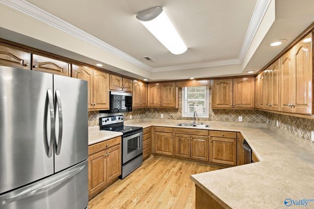 23917 May Lane, Athens, AL 35613