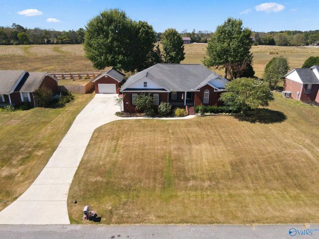 23917 May Lane, Athens, AL 35613