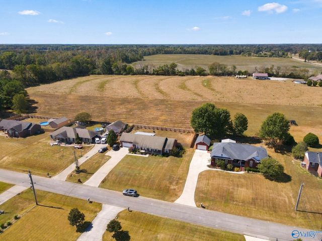 23917 May Lane, Athens, AL 35613