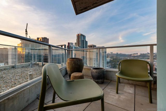 1080 Park Blvd 1702, San Diego, CA 92101