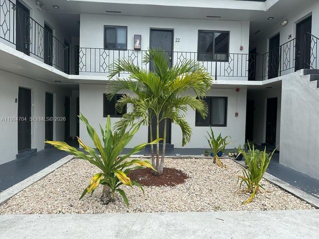805 W 30th St 8, Hialeah, FL 33012
