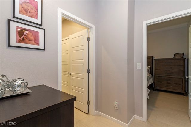 11257 Rainbow Peak Avenue 211, Las Vegas, NV 89135