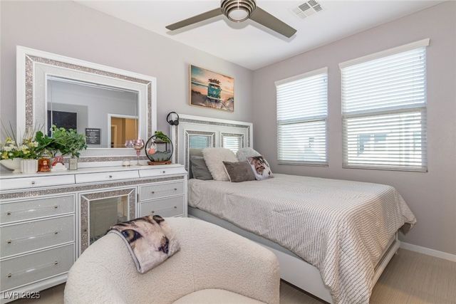 11257 Rainbow Peak Avenue 211, Las Vegas, NV 89135