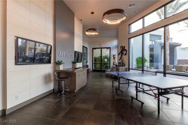 11257 Rainbow Peak Avenue 211, Las Vegas, NV 89135