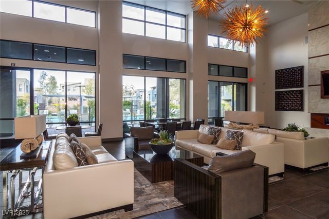 11257 Rainbow Peak Avenue 211, Las Vegas, NV 89135