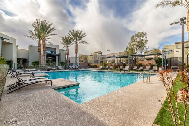 11257 Rainbow Peak Avenue 211, Las Vegas, NV 89135