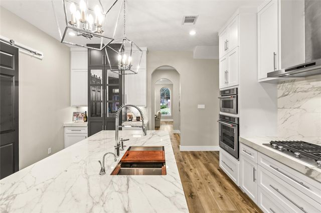 7714 Long Shadows Drive, Sugar Land, TX 77479