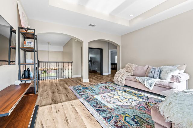 7714 Long Shadows Drive, Sugar Land, TX 77479