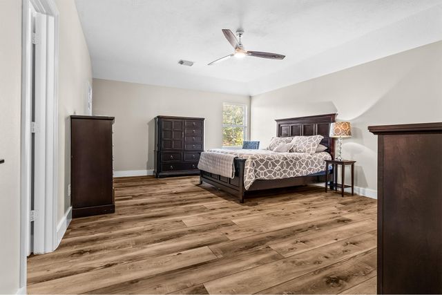 7714 Long Shadows Drive, Sugar Land, TX 77479