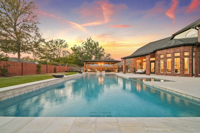 7714 Long Shadows Drive, Sugar Land, TX 77479