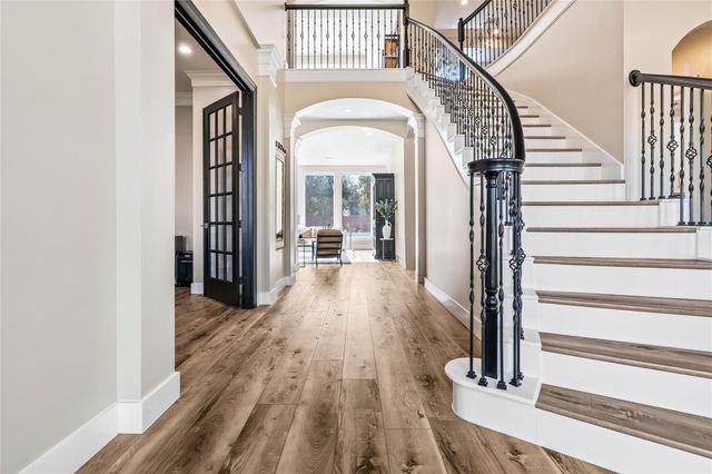 7714 Long Shadows Drive, Sugar Land, TX 77479