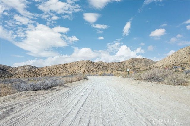 50600 Burns Canyon Road, Pioneertown, CA 92268