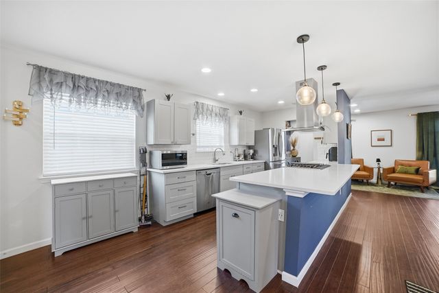 8142 Clear Springs Road, Dallas, TX 75240