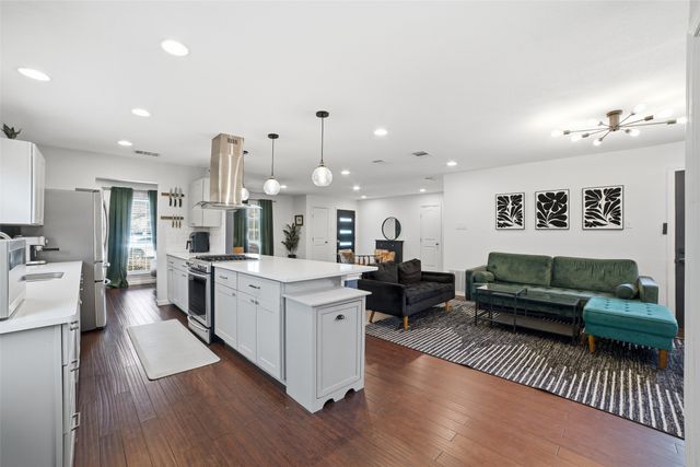 8142 Clear Springs Road, Dallas, TX 75240