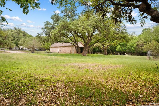 9423 Aqua Dr. W, Boerne, TX 78006