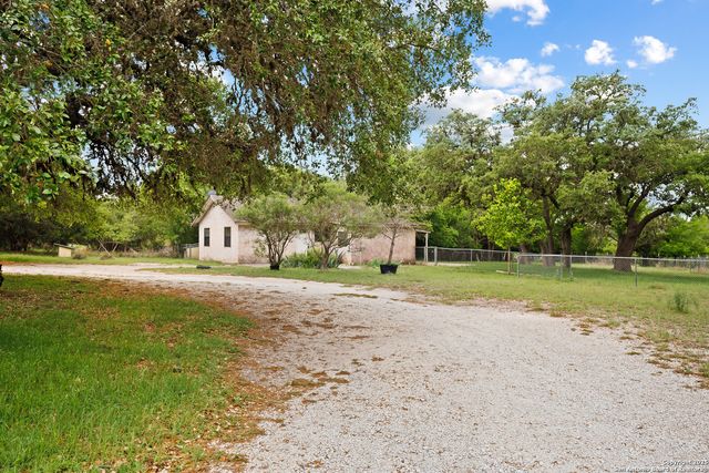 9423 Aqua Dr. W, Boerne, TX 78006