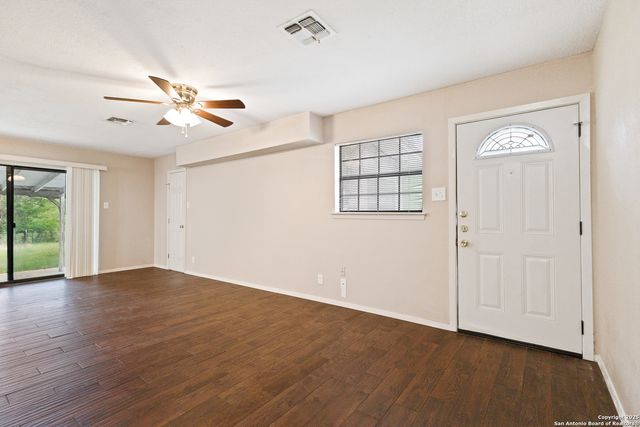 9423 Aqua Dr. W, Boerne, TX 78006