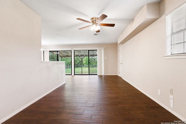 9423 Aqua Dr. W, Boerne, TX 78006