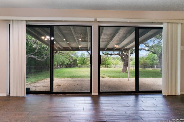 9423 Aqua Dr. W, Boerne, TX 78006