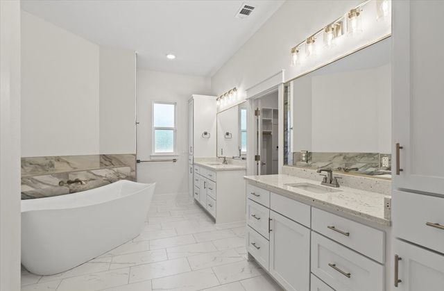 8439 Spring Creek Loop, Salado, TX 76571