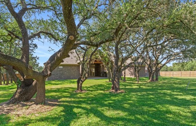 8439 Spring Creek Loop, Salado, TX 76571