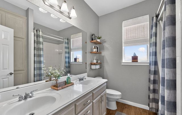 2515 Lakeshore Drive, Cleburne, TX 76033