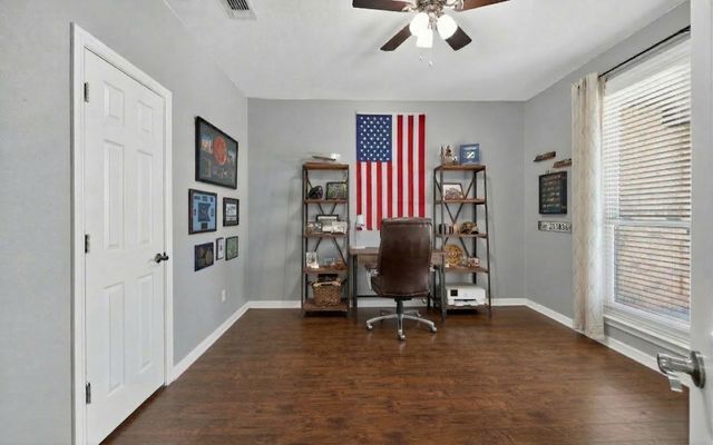 2515 Lakeshore Drive, Cleburne, TX 76033