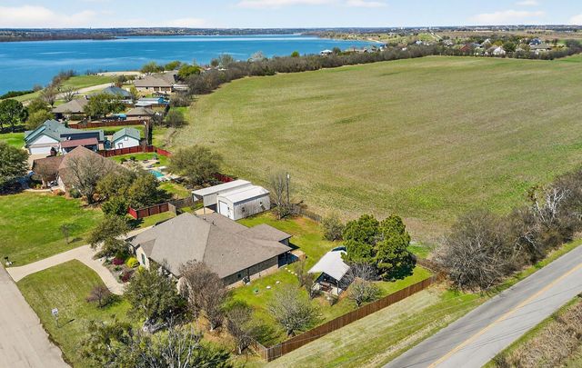 2515 Lakeshore Drive, Cleburne, TX 76033