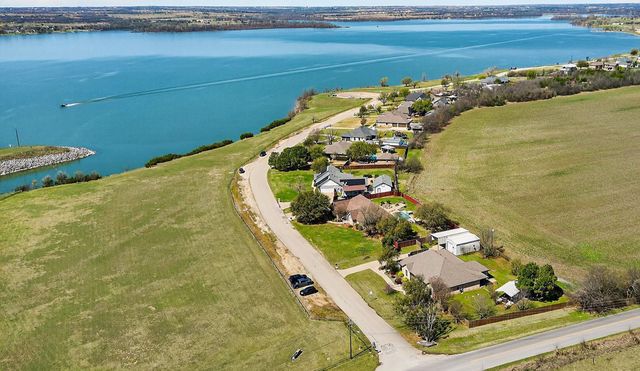 2515 Lakeshore Drive, Cleburne, TX 76033