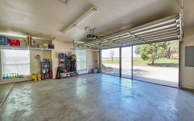 2515 Lakeshore Drive, Cleburne, TX 76033