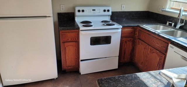 5935 Bamford Dr, Sacramento, CA 95823