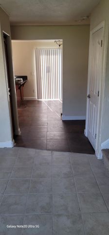 5935 Bamford Dr, Sacramento, CA 95823