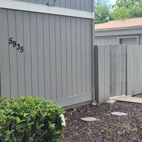 5935 Bamford Dr, Sacramento, CA 95823