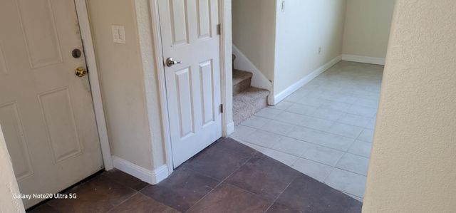 5935 Bamford Dr, Sacramento, CA 95823