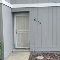 5935 Bamford Dr, Sacramento, CA 95823