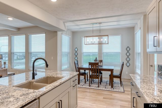 12510 Carpenter Street, Papillion, NE 68046