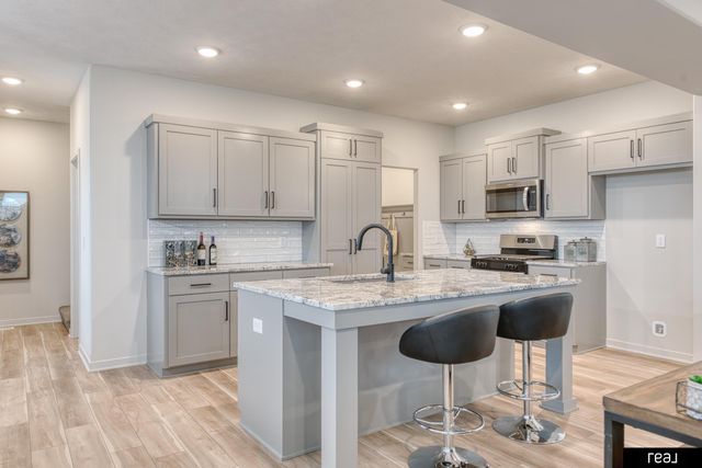 12510 Carpenter Street, Papillion, NE 68046