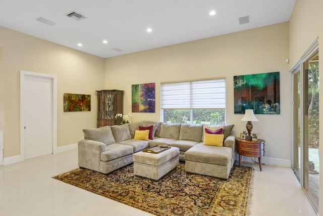7039 Mandarin Drive, Boca Raton, FL 33433