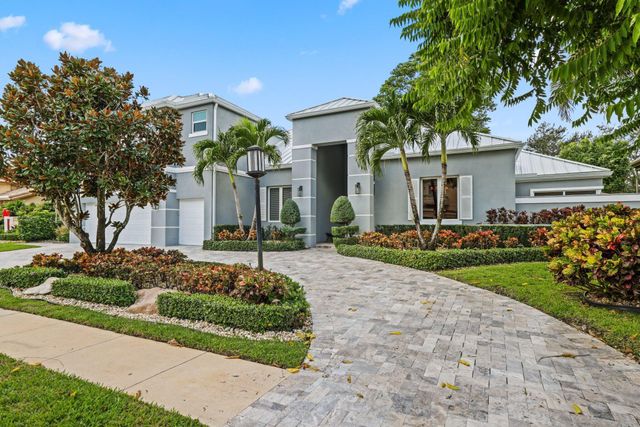 7039 Mandarin Drive, Boca Raton, FL 33433