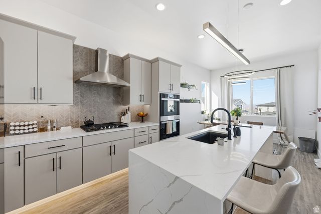 93 E EDGECREST LN, North Salt Lake, UT 84054