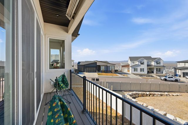 93 E EDGECREST LN, North Salt Lake, UT 84054