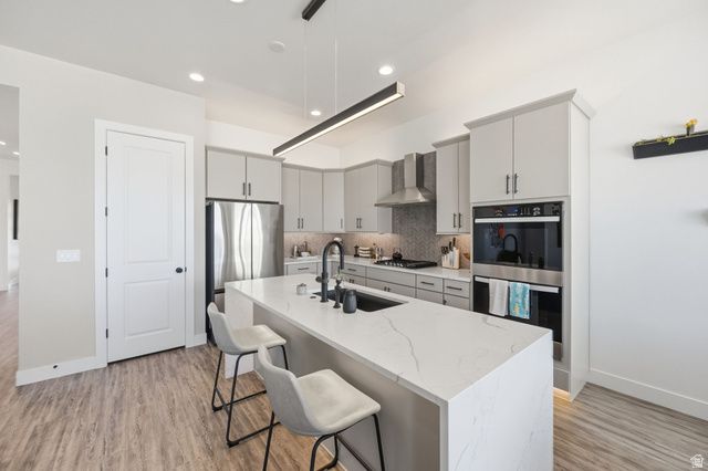 93 E EDGECREST LN, North Salt Lake, UT 84054