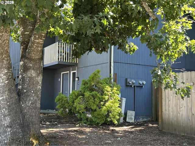 5495 A Units 69-72 St, Springfield, OR 97478