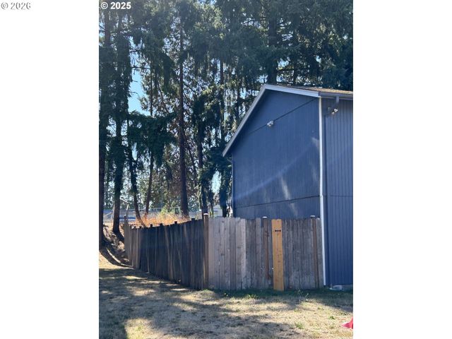 5495 A Units 69-72 St, Springfield, OR 97478